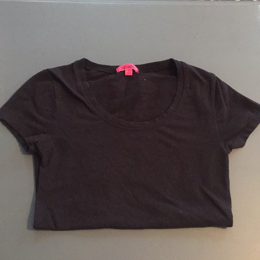 Small black top